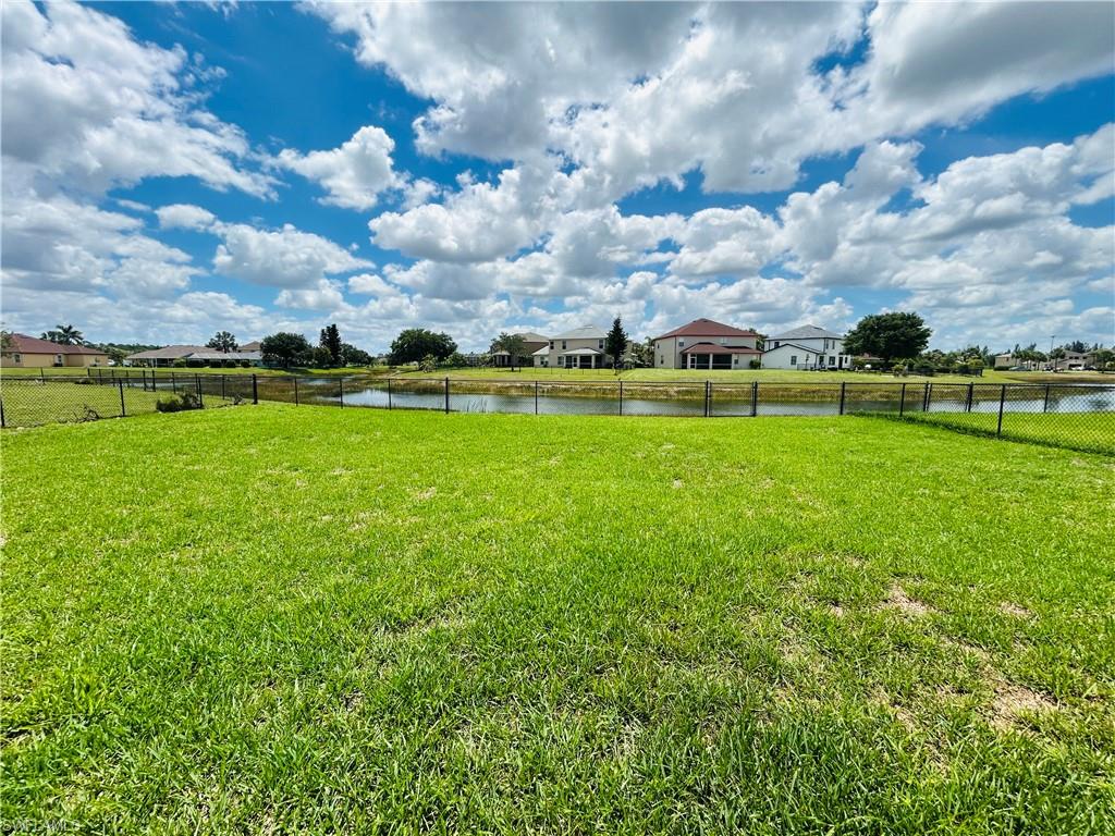 TOWN LAKES - Residential Lease