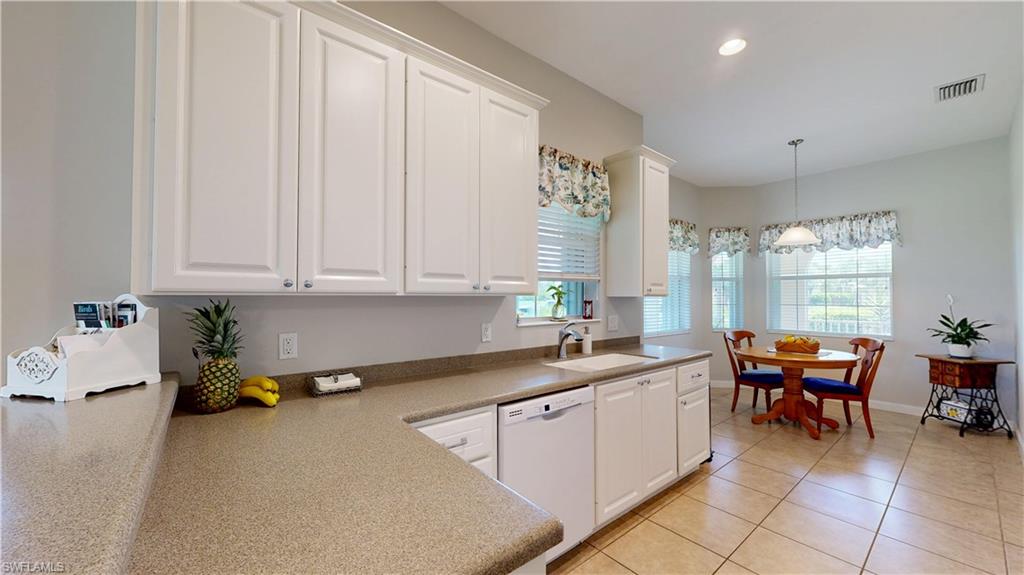 HAMPTON VILLAGE - Residential