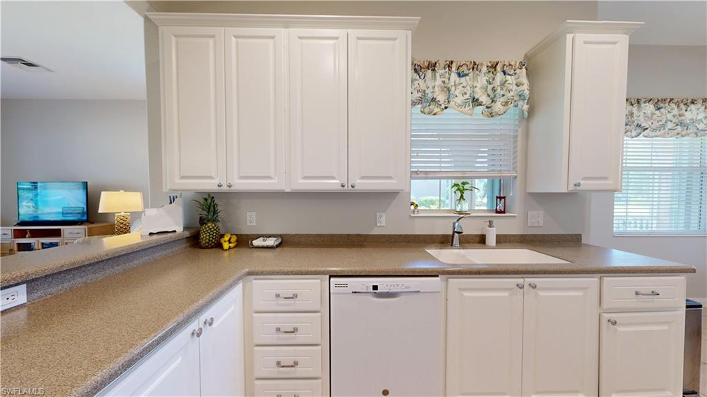 HAMPTON VILLAGE - Residential