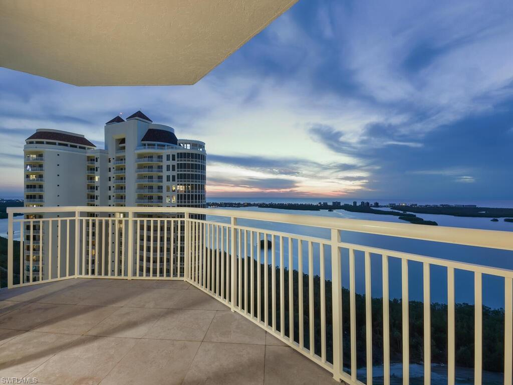 ESPERIA SOUTH - Residential