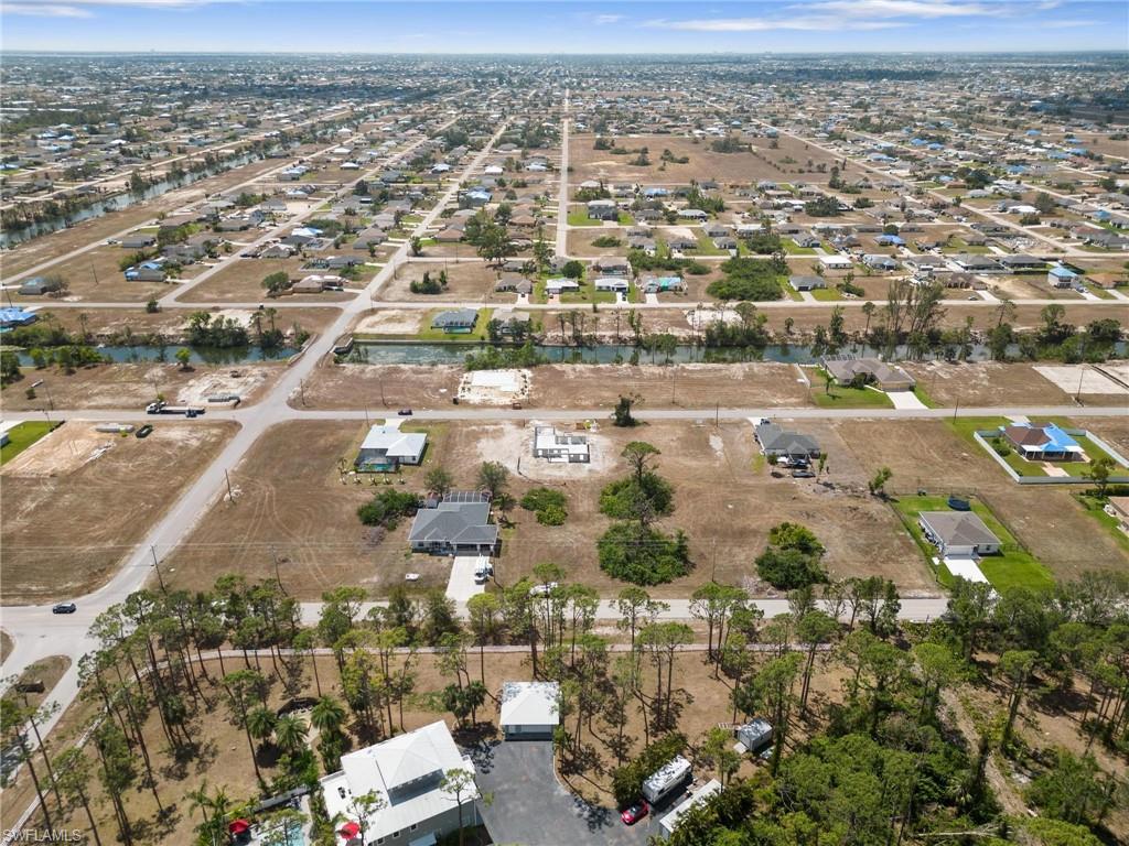 CAPE CORAL - Land
