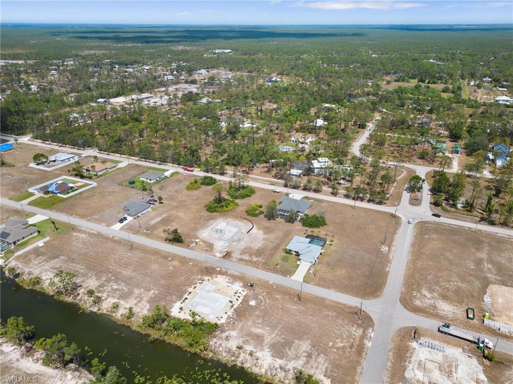 CAPE CORAL - Land