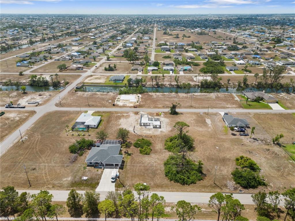 CAPE CORAL - Land