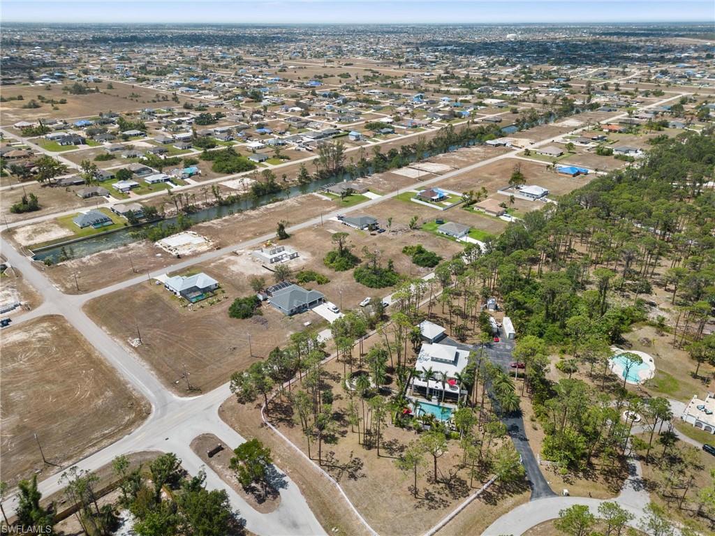 CAPE CORAL - Land