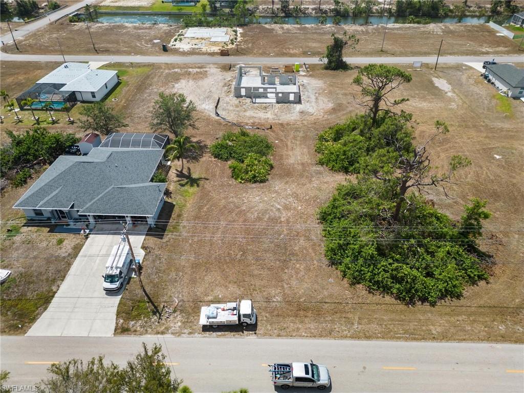 CAPE CORAL - Land