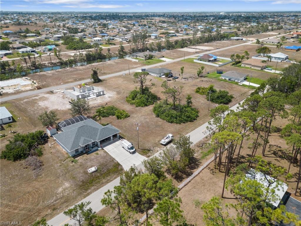 CAPE CORAL - Land
