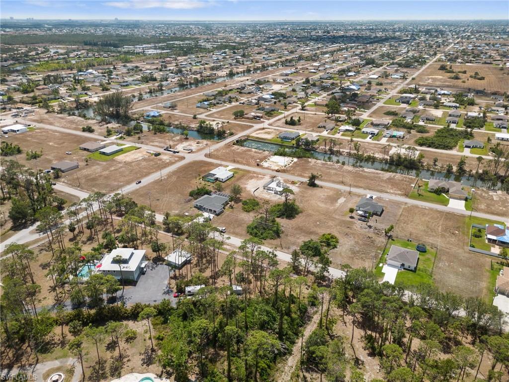 CAPE CORAL - Land
