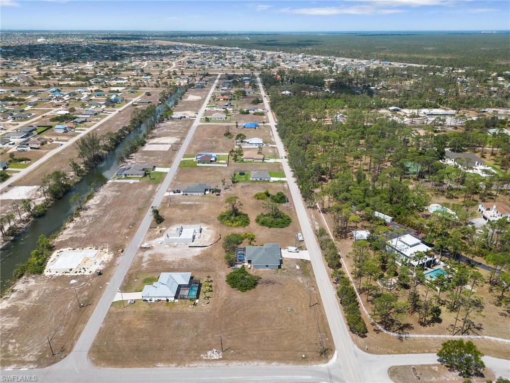 CAPE CORAL - Land