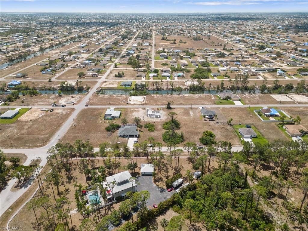 CAPE CORAL - Land