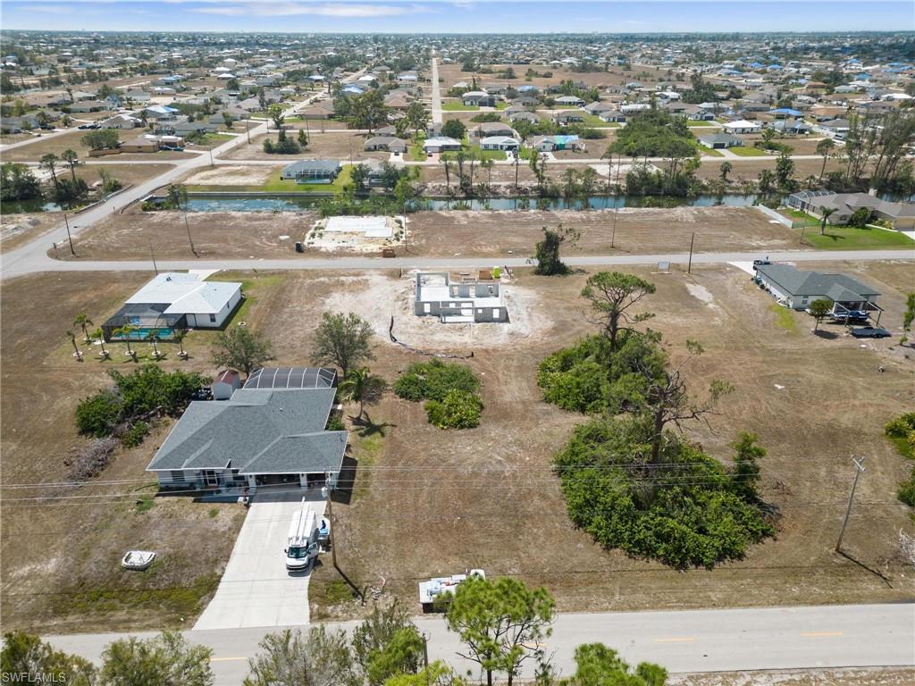 CAPE CORAL - Land