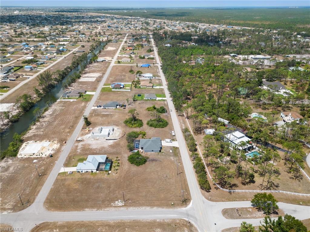 CAPE CORAL - Land