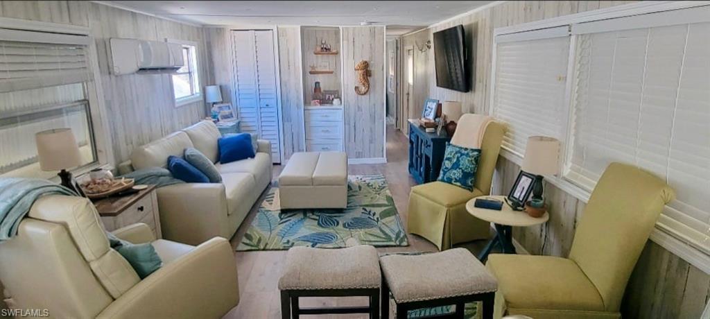 CAPN MACS MOBILE HOME - Residential