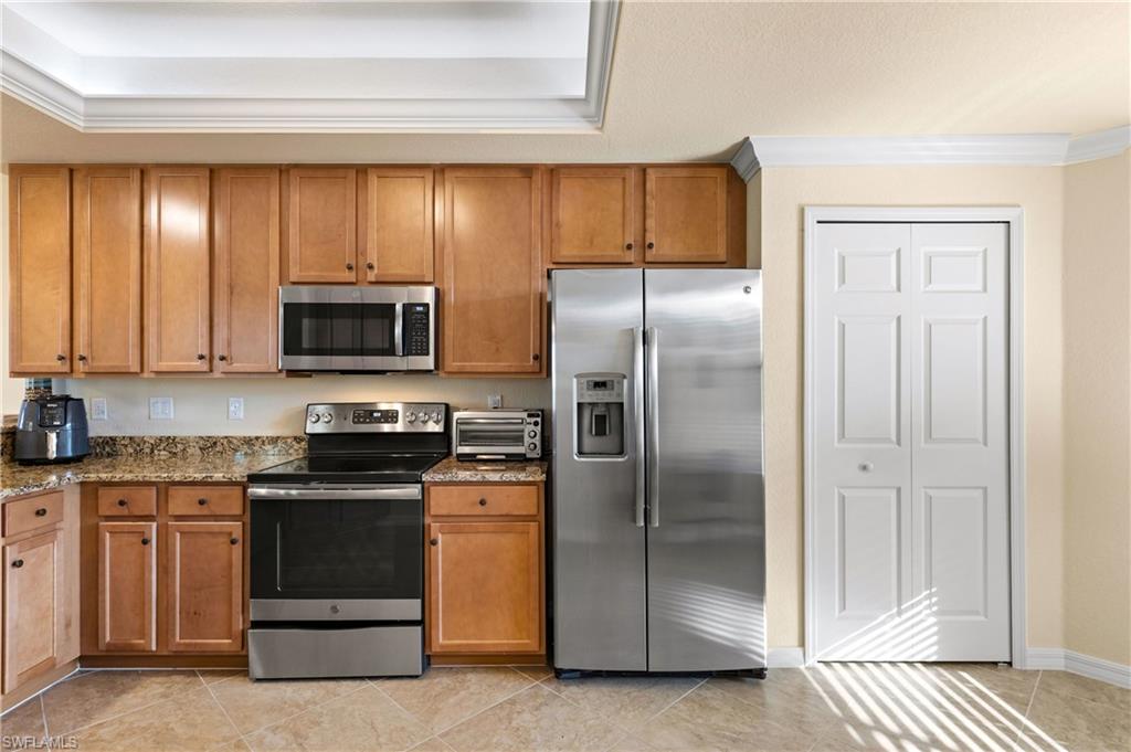 BONITA NATIONAL GOLF AND COUNTRY CLUB - Residential Lease
