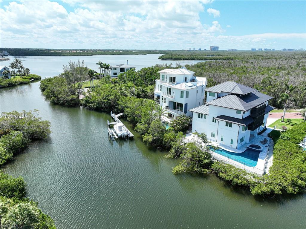BAYFRONT GARDENS - Residential