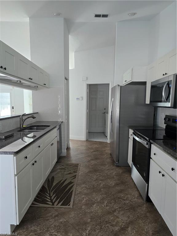 CAPE CORAL - Residential Lease