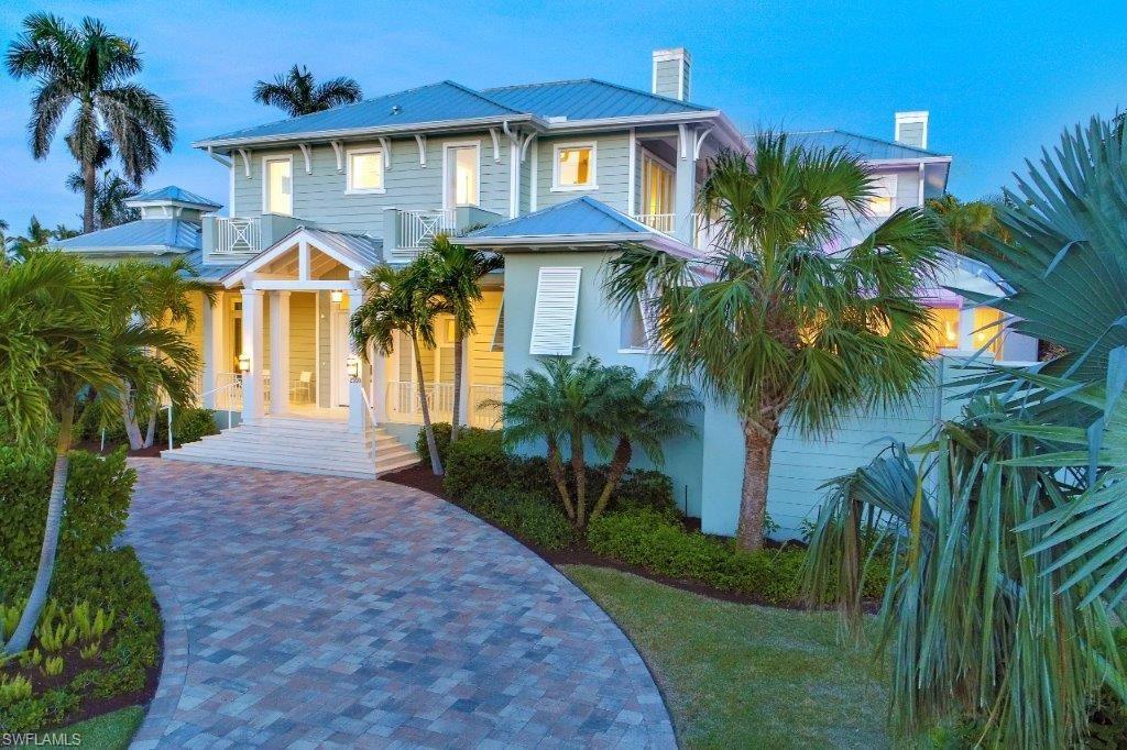 MOORINGS - Residential
