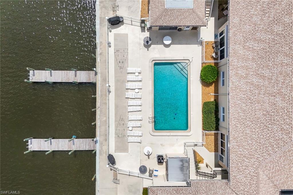 CORAL CAY CONDO - Residential