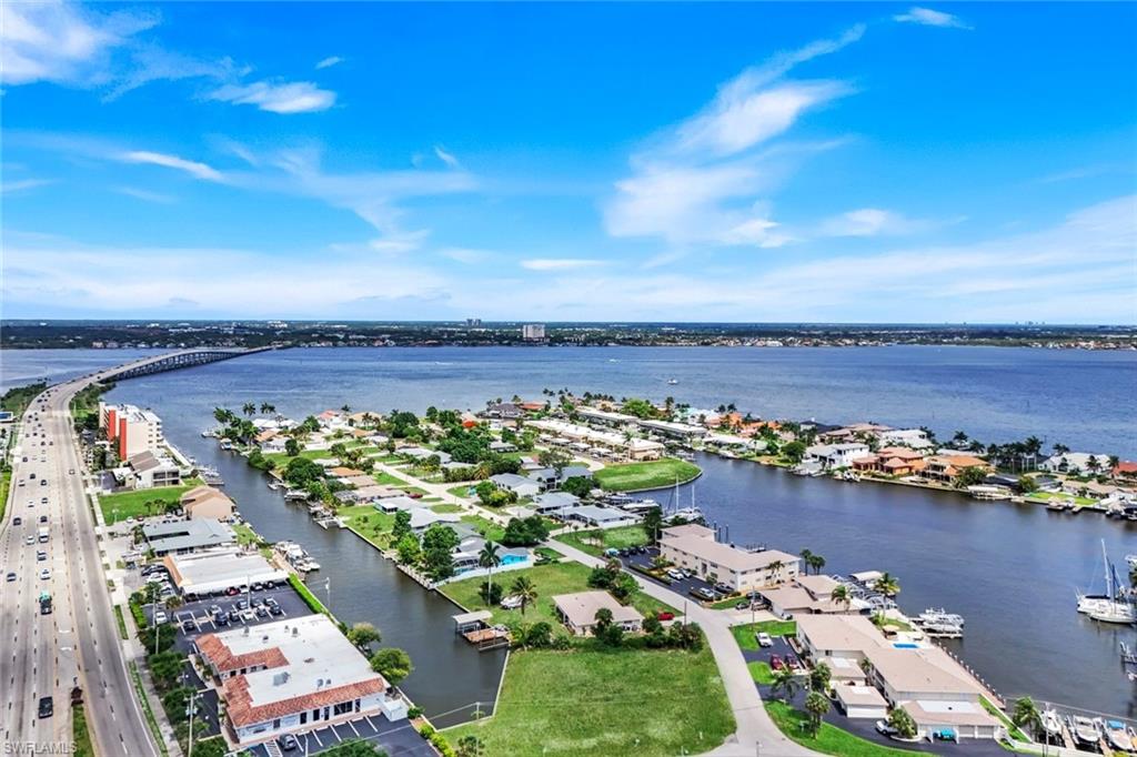 CORAL CAY CONDO - Residential