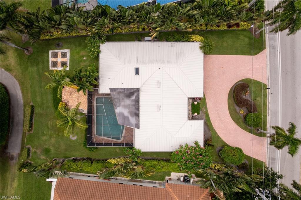 MOORINGS - Residential