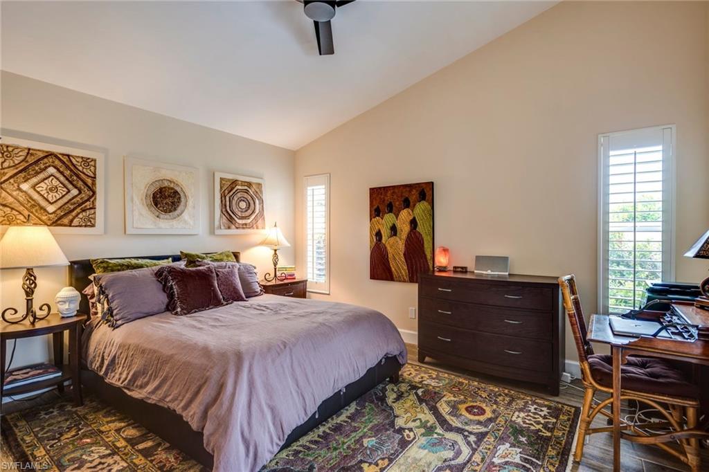 LONGSHORE LAKE - Residential