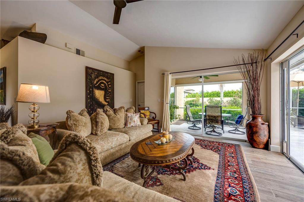 LONGSHORE LAKE - Residential