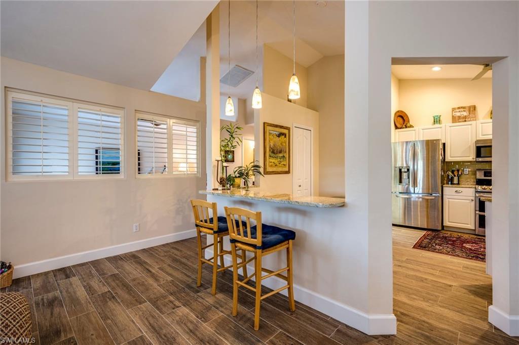 LONGSHORE LAKE - Residential