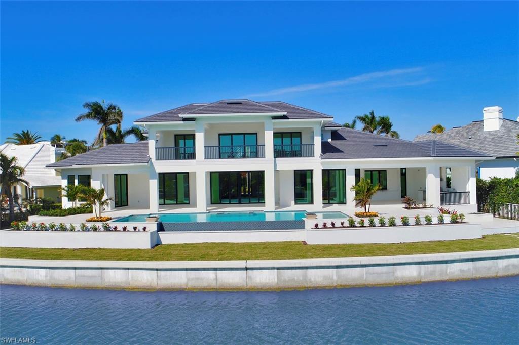 MOORINGS - Residential