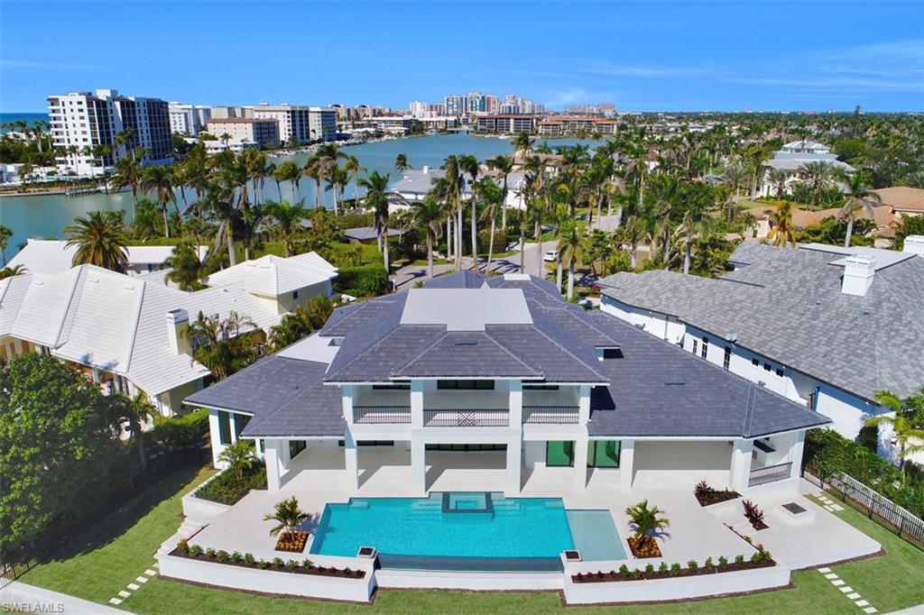 MOORINGS - Residential