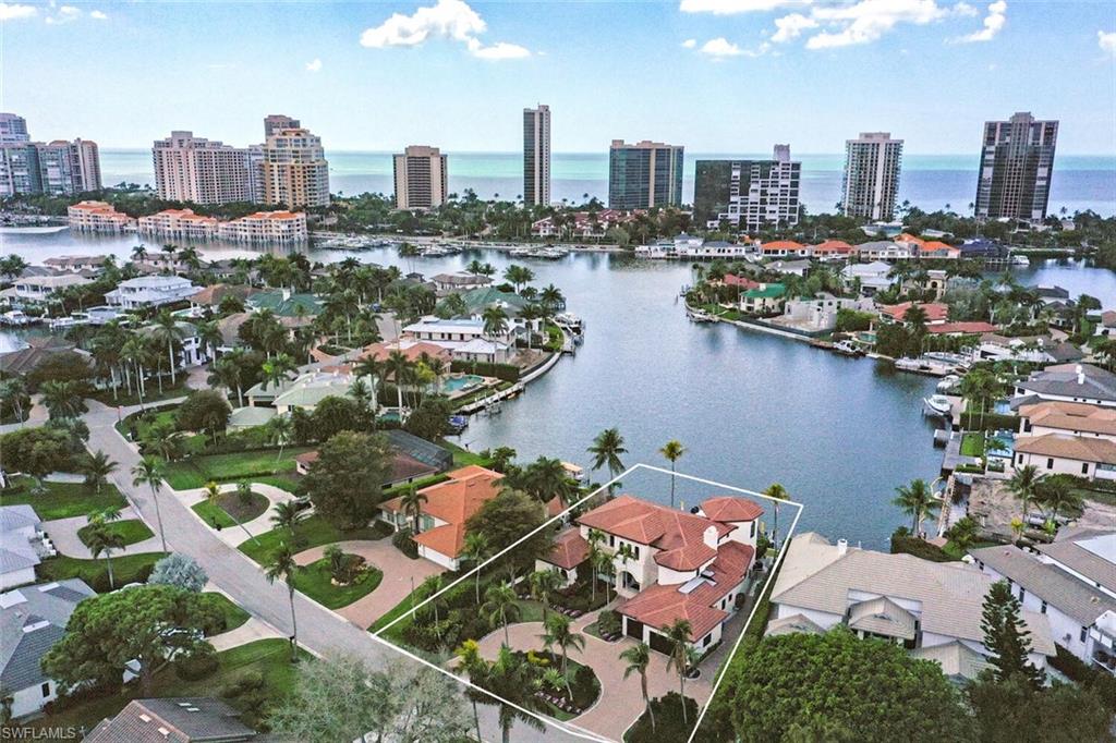 PARK SHORE - Residential