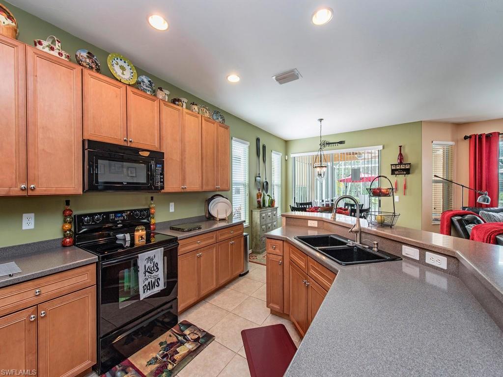 LAUREL LAKES - Residential