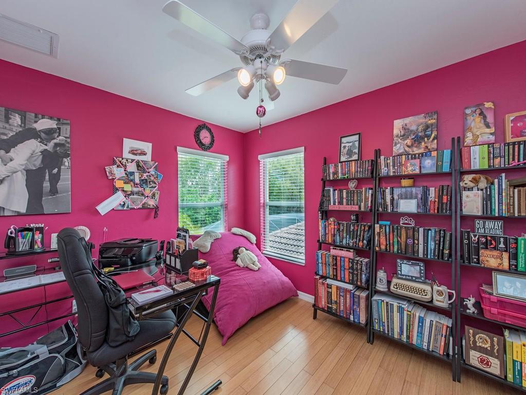 LAUREL LAKES - Residential