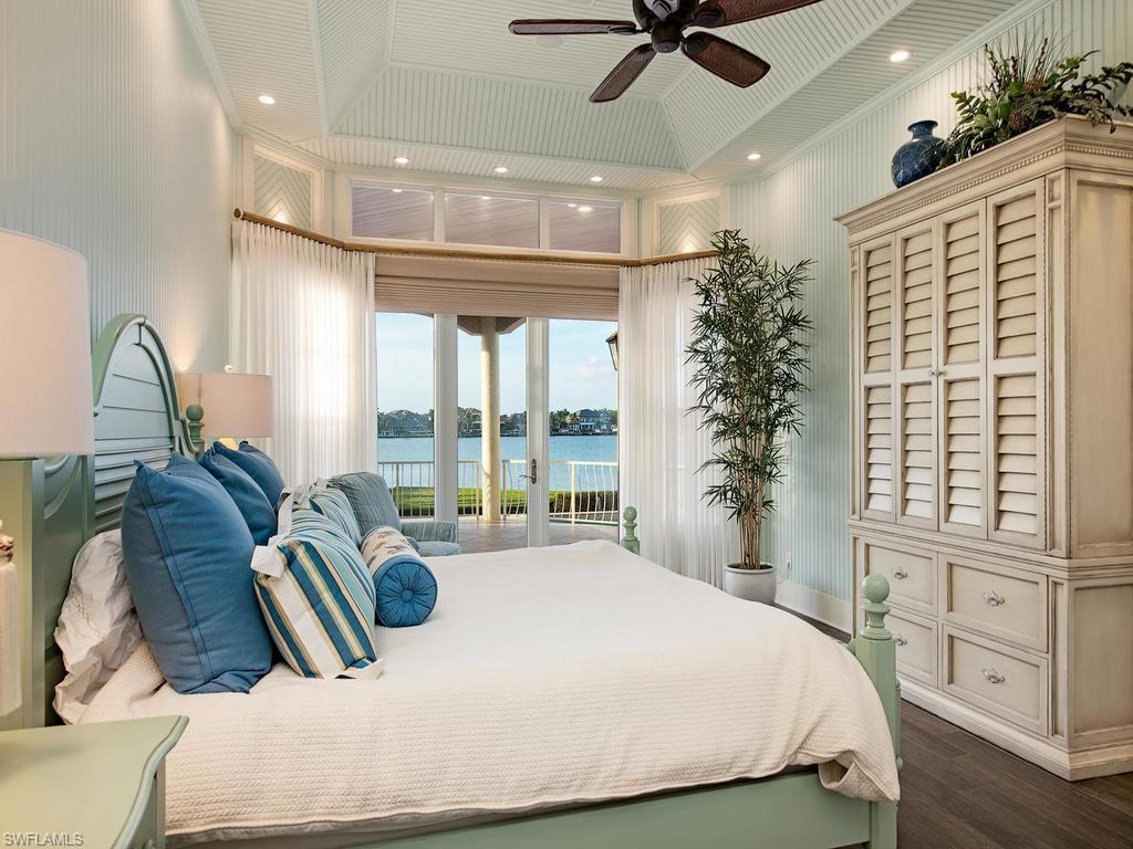 MARCO BEACH - Residential