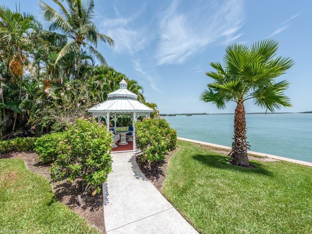 MARCO BEACH - Residential