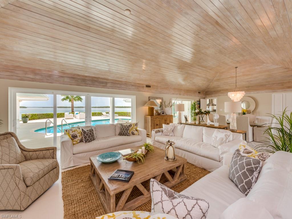 MARCO BEACH - Residential