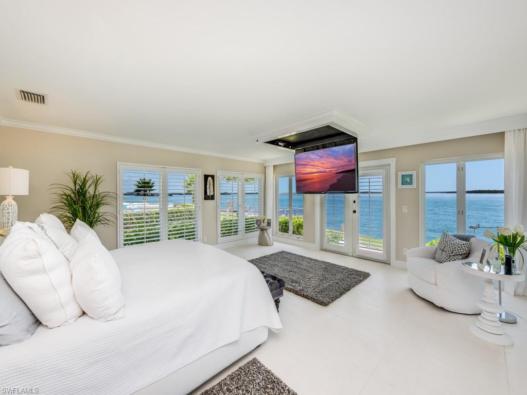 MARCO BEACH - Residential