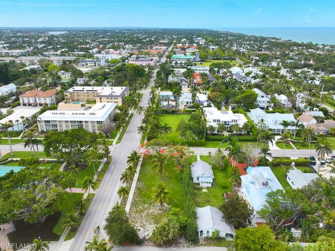 OLDE NAPLES - Land