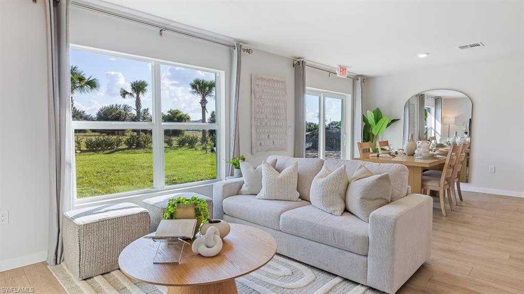HEMINGWAY POINTE - Residential