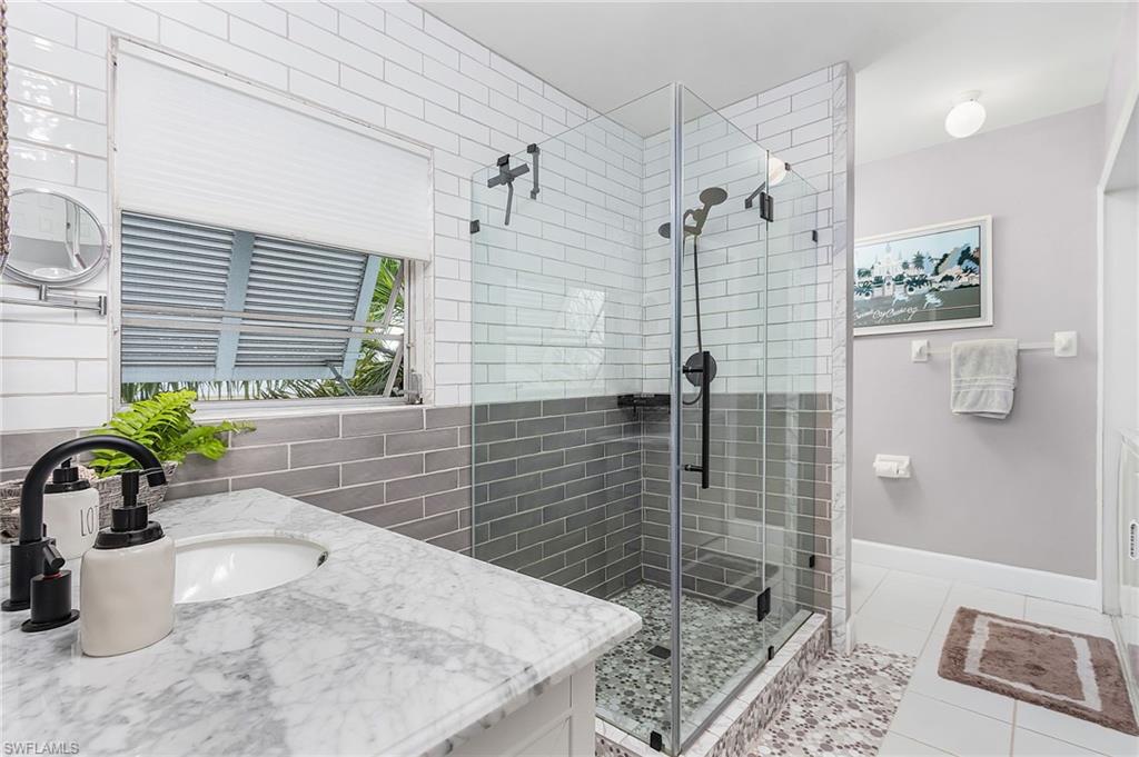 KNIGHTS BOKEELIA ISLE - Residential