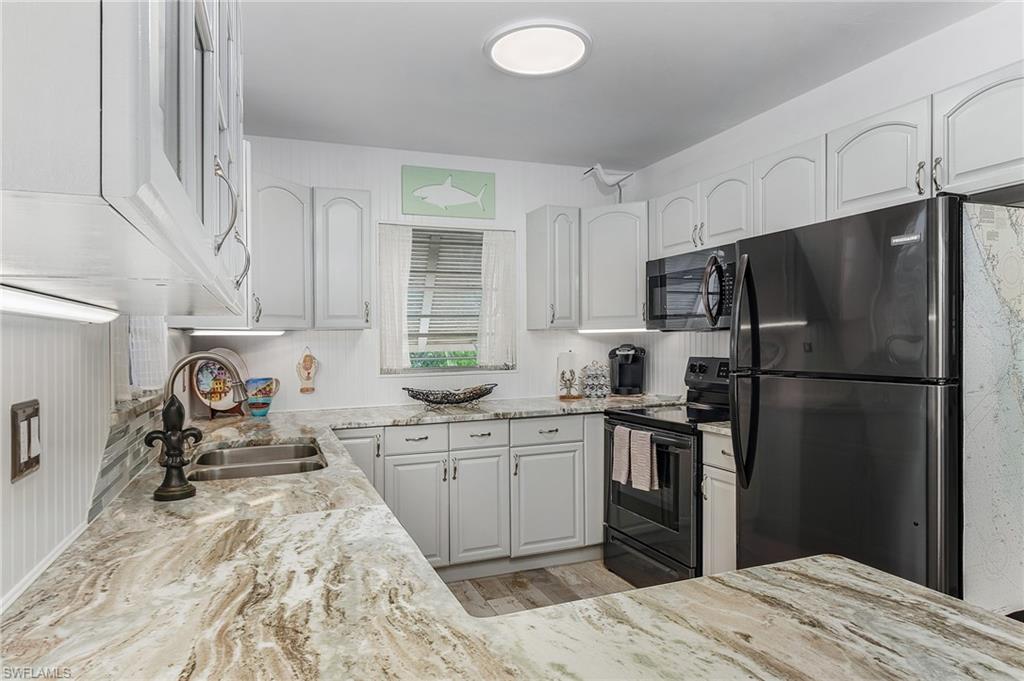 KNIGHTS BOKEELIA ISLE - Residential