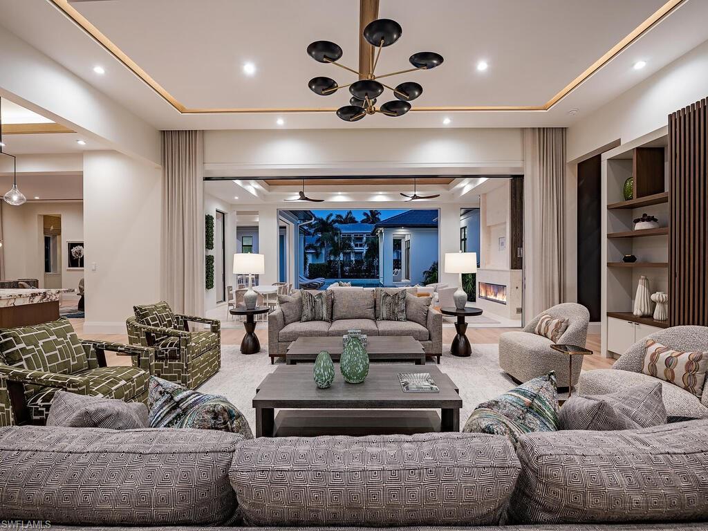 AQUALANE SHORES - Residential