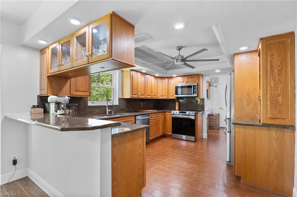 GOLDEN GATE ESTATES - Residential