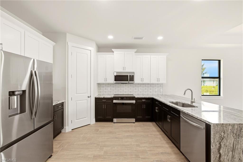 CAPE CORAL - Residential Lease