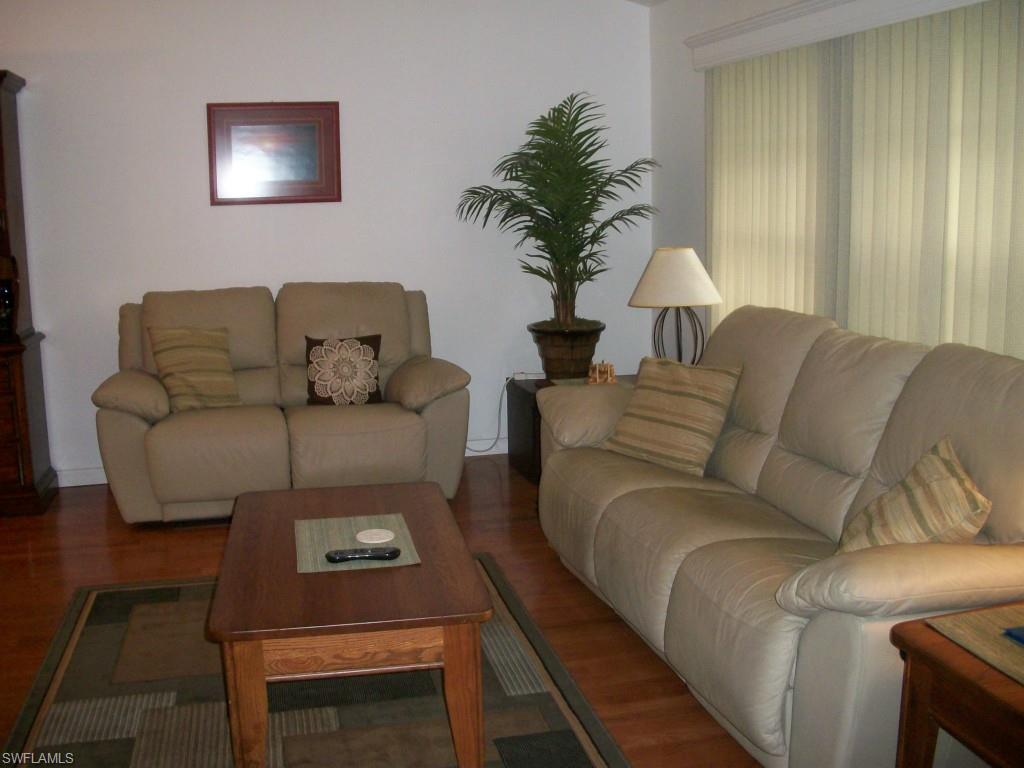 SAN CARLOS PARK - Residential