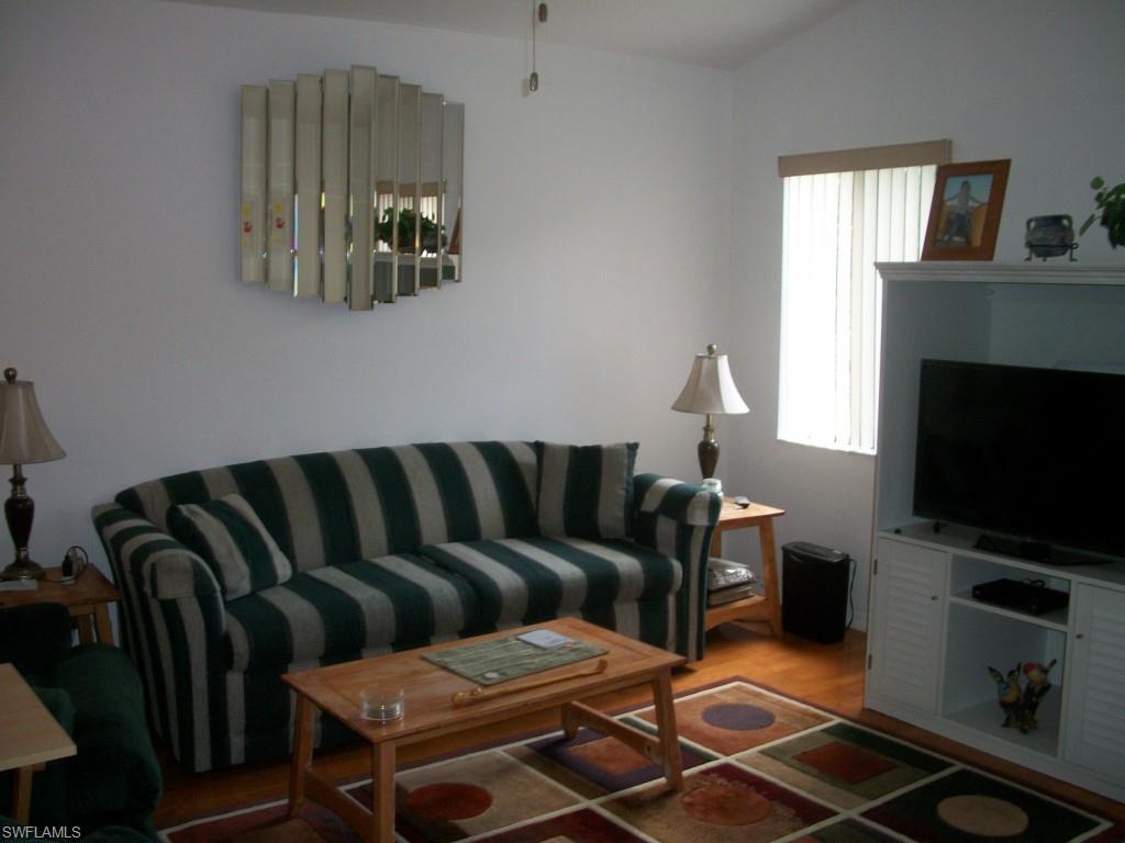 SAN CARLOS PARK - Residential