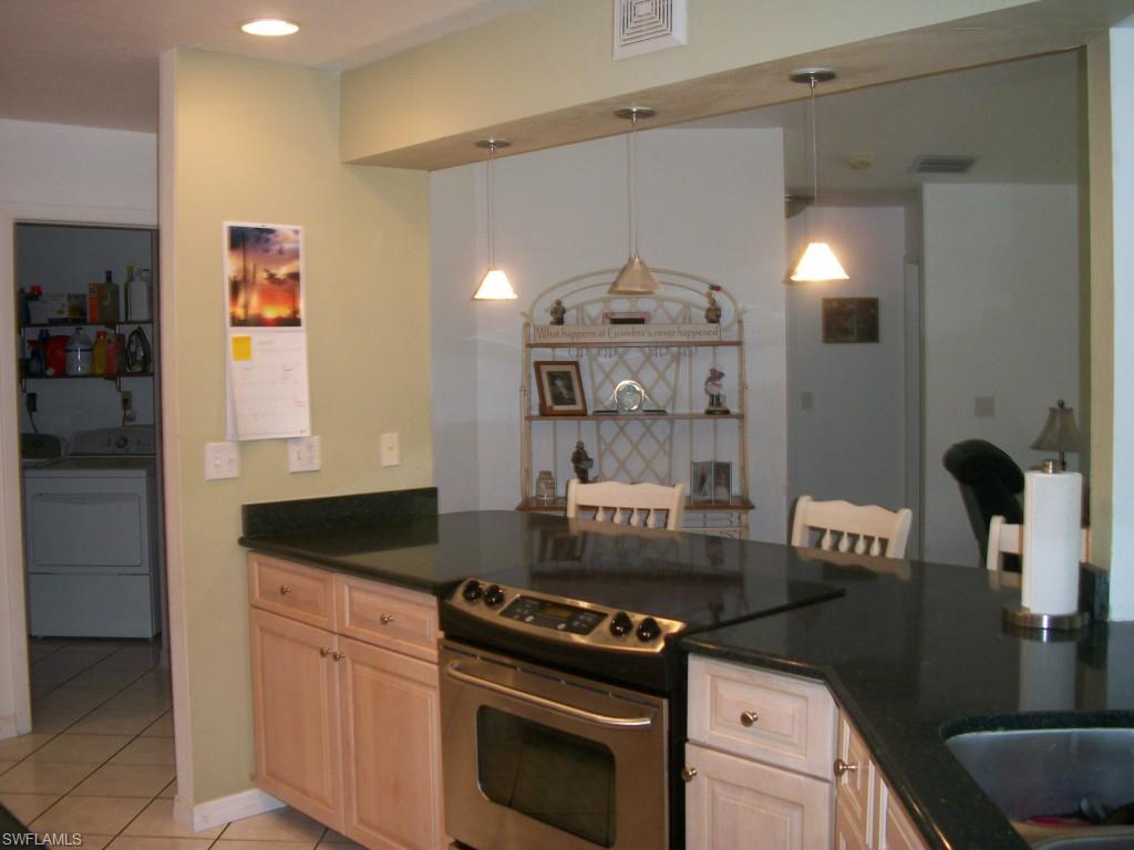 SAN CARLOS PARK - Residential