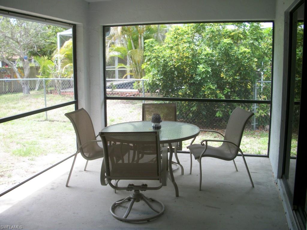 SAN CARLOS PARK - Residential