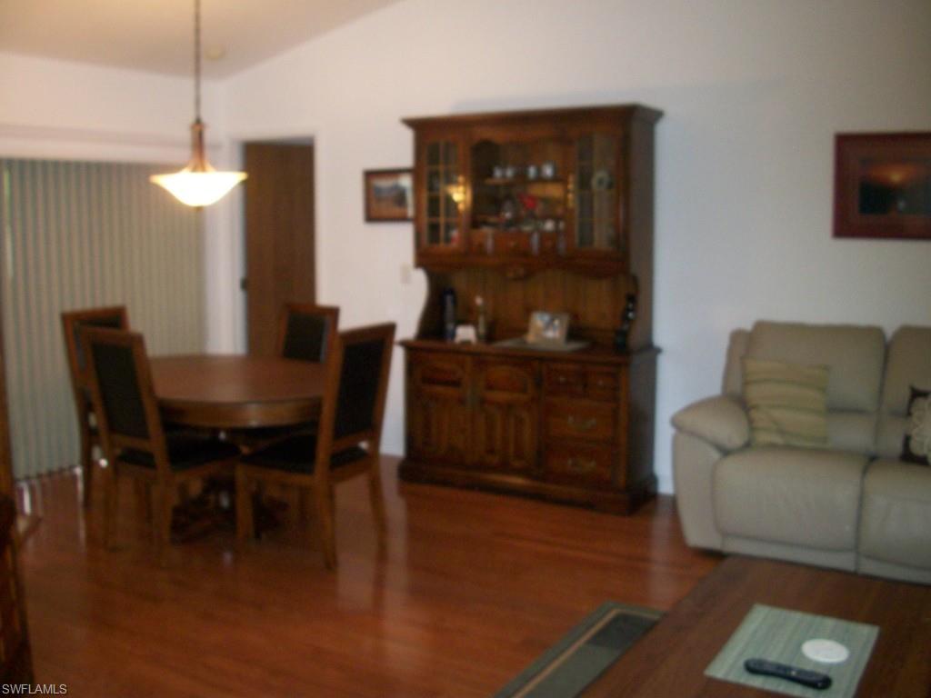 SAN CARLOS PARK - Residential