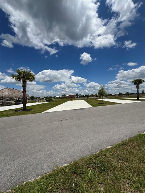 PALM BREEZE - Land