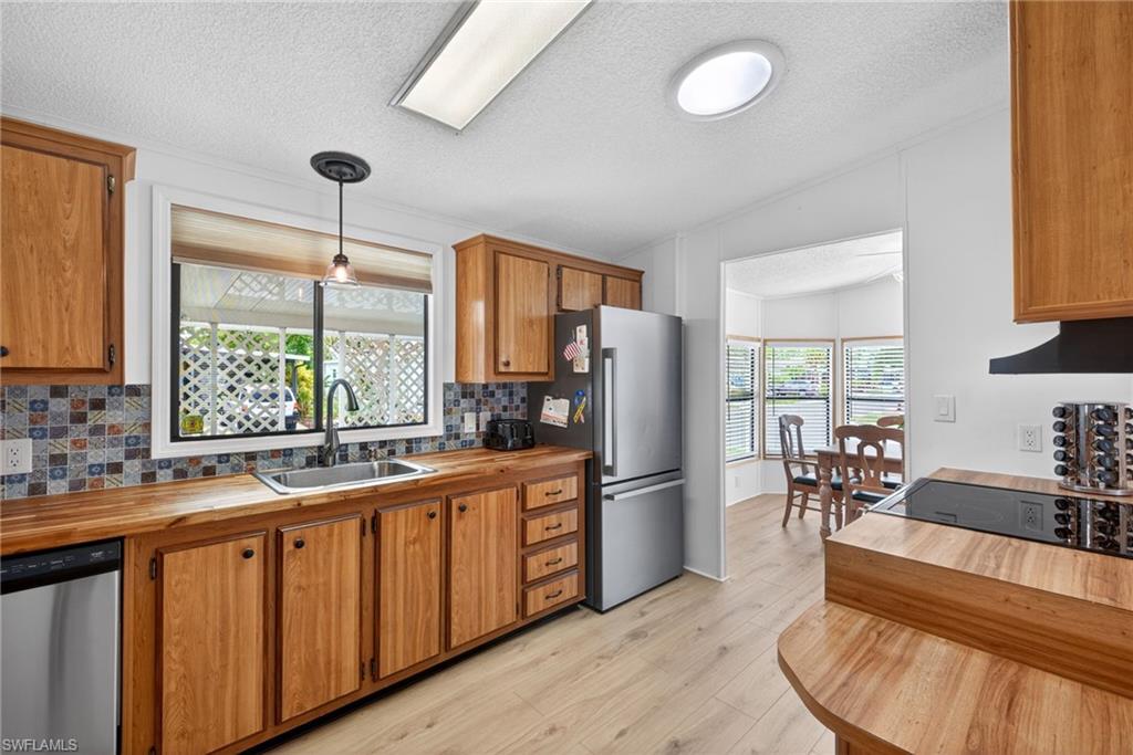 WINDJAMMER VILLAGE OF NAPLES - Residential