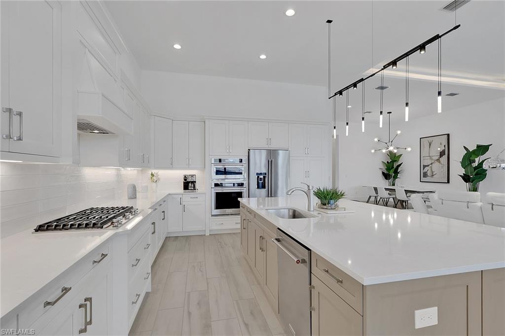 ISLES OF COLLIER PRESERVE - Residential
